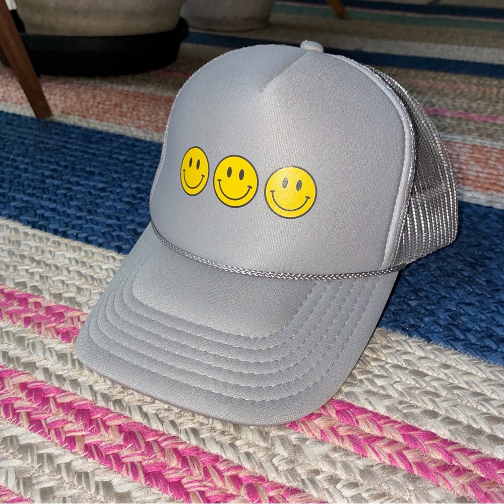 Urban Outfitters Silver Trucker Hat with Yellow Smiley Faces UNISEX